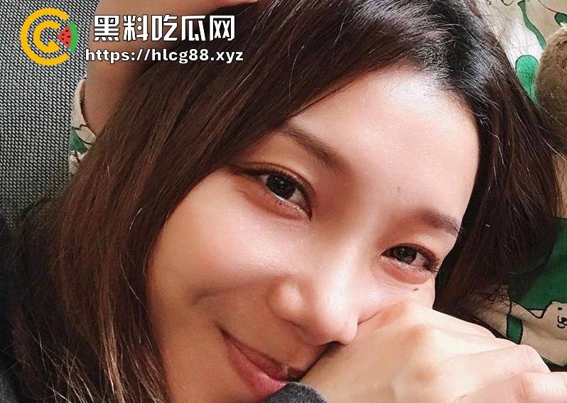 湖南巨乳骚妻 趁老公孩子不在家 和情人激情约炮 D罩杯大奶疯狂摇晃 全程高潮不断！-2