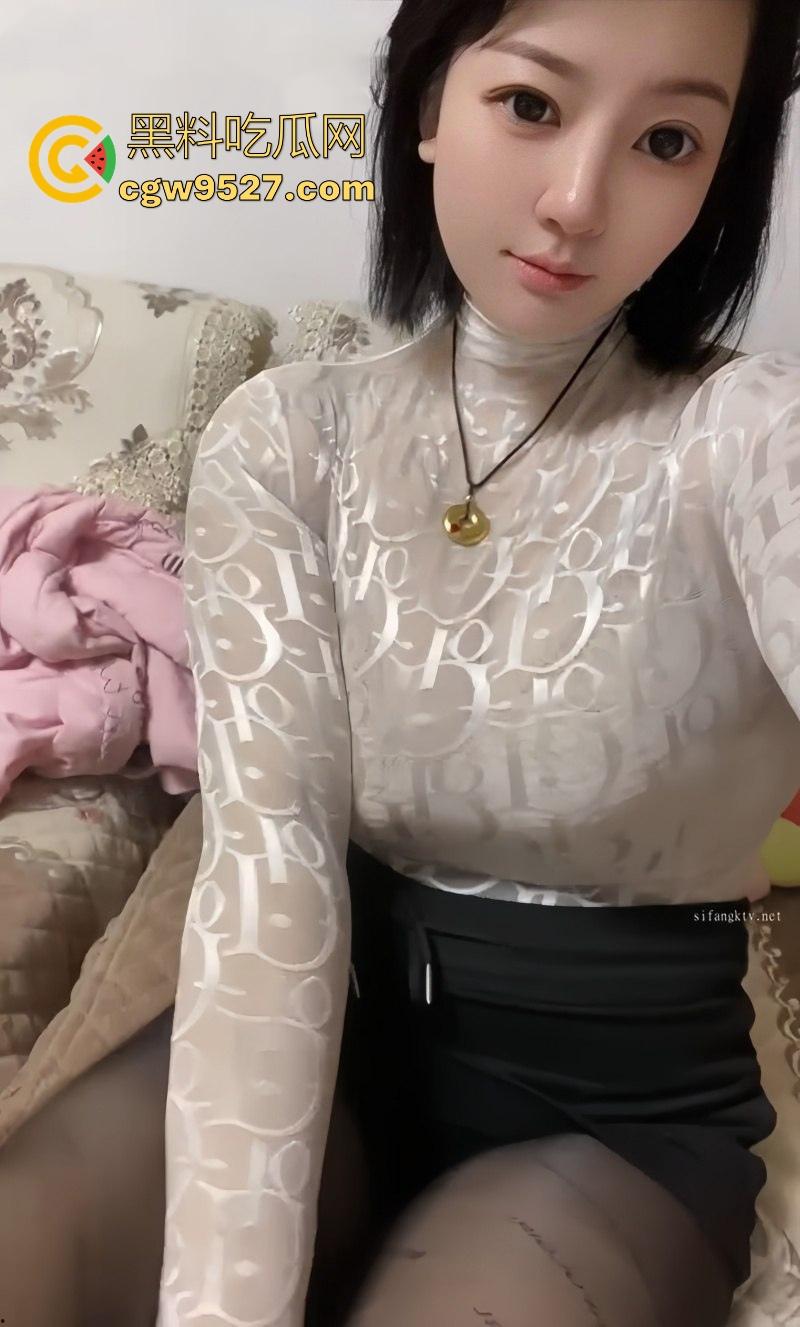 快手女网红【老板娘】私密福利曝光,极品人妻掰开嫩逼狂自慰,狂揉雪白巨乳插逼高潮喷汁!-4