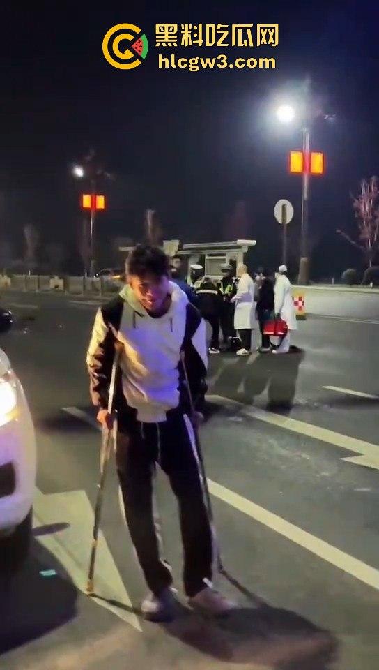 小伙用命演绎春风摩托视频,360度托马斯直接飞上天,升格镜头记录最后一刻,玩命操作震撼全网!-10