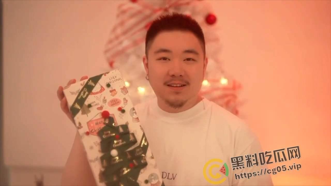 男同天团喜来登酒店大使套房欢度圣诞  爆操到肛门喷粪 画面惨不忍睹-10