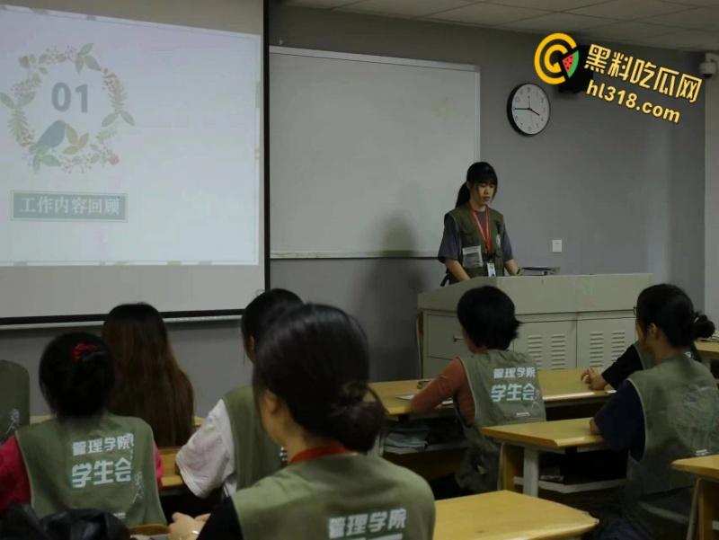 内蒙古城市技术学院幼师【庄雅文】,性欲强盛的小母狗,粉唇灵活吞吐肉棒,性感蜜桃臀被疯狂后入 !-7