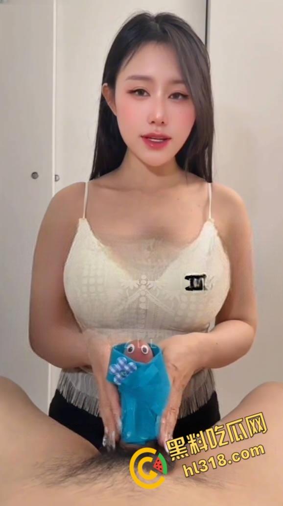 推特极品御姐【汐梦瑶】,上演技师全身保养,舔蛋口交挑逗不断,最后颜射一脸舔的干干净净 !-1