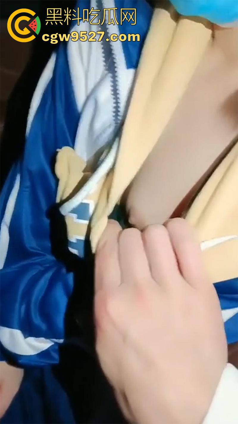 校服小妹卖初夜,为装逼请同学吃饭,含泪卖掉处女第一次,大哥毫不怜香惜玉,暴力抽插都操哭了!-1