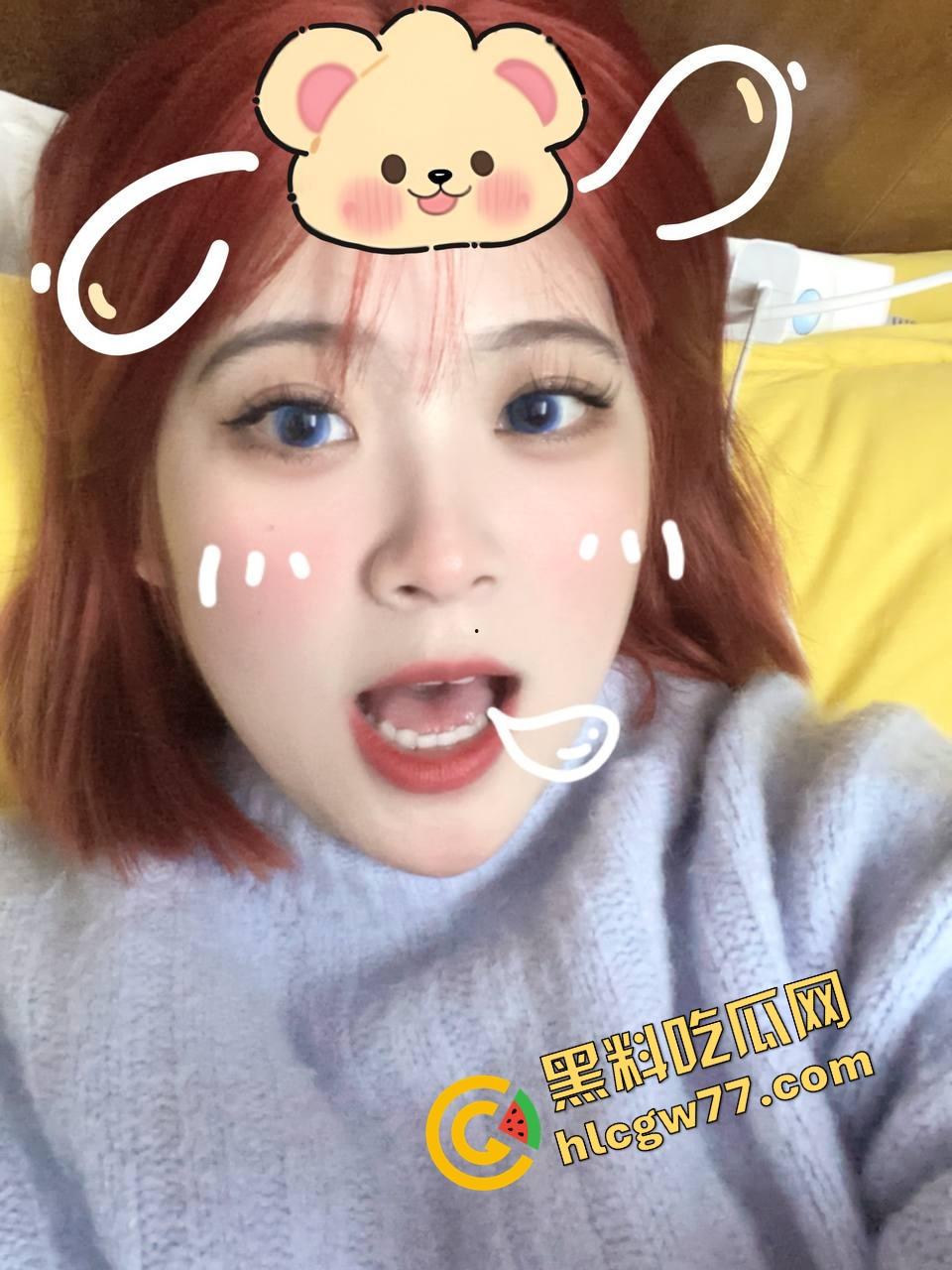 英国留学生『柳依依』顶级巨乳舔洋屌,老佛爷送银币她送淫逼,这不就是新时代传承?-2