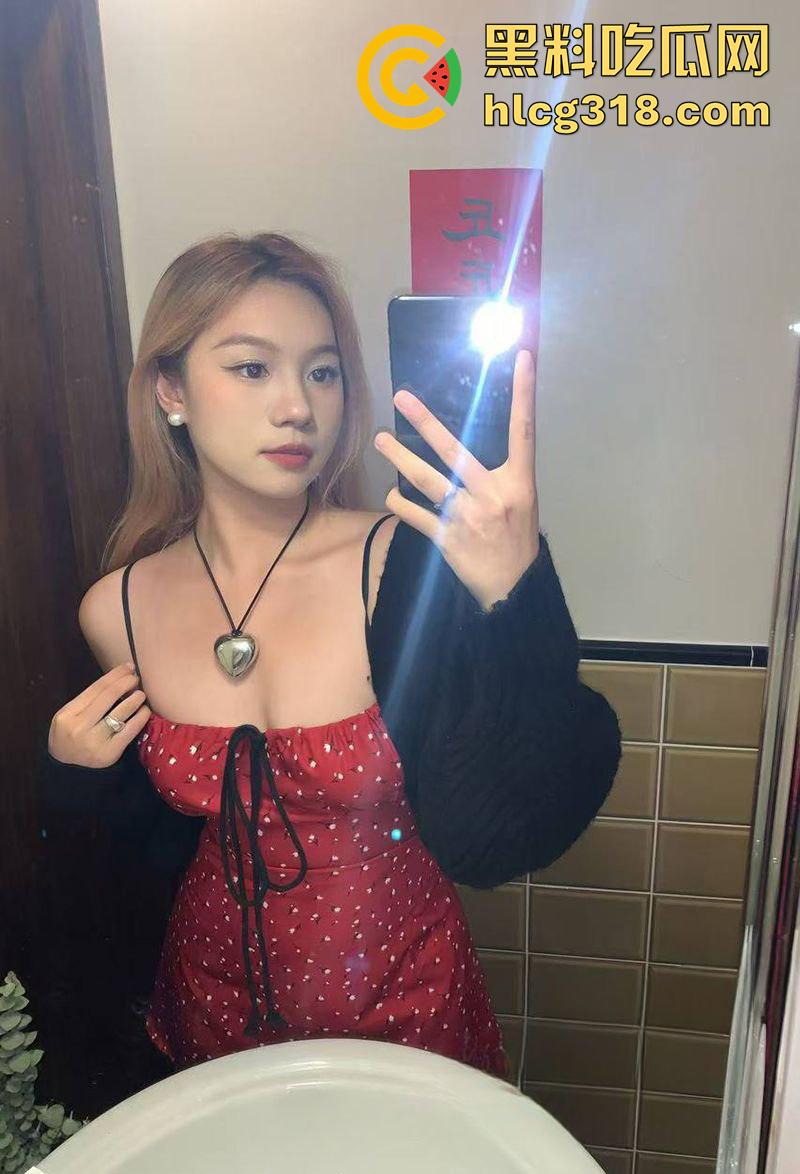 人间清醒好兄弟,高校男子贡献长腿女友,带室友群p轮奸爆操,反正也不能结婚,何不用她社交呢!-2