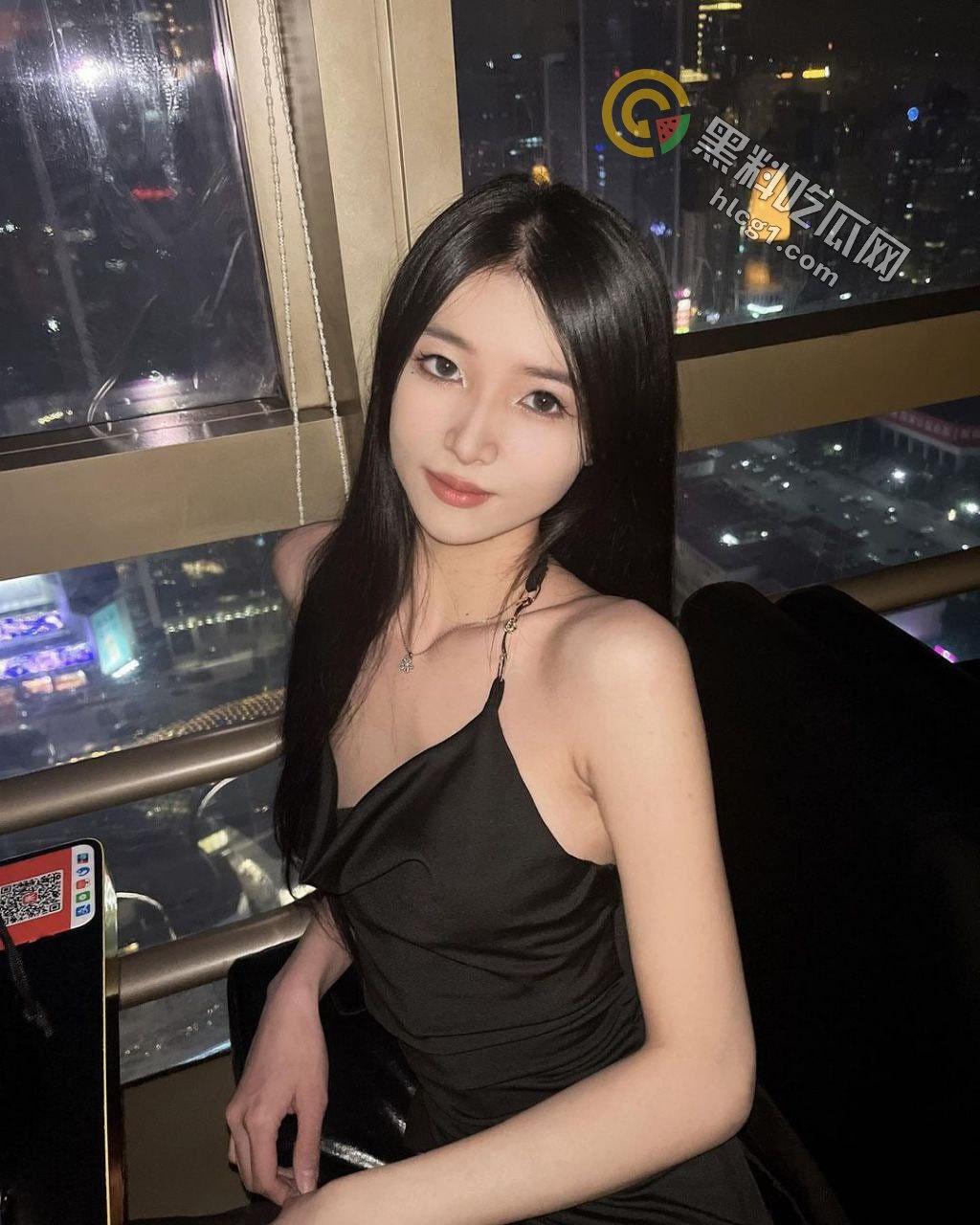 双面女神!白领女M白天是老板秘书,夜晚竟成其专属母狗!-1