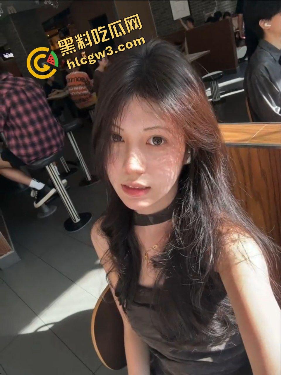 广东文艺职业学院 学生会甜御反差骚鸡『曾美婷』青春玉体被得吃 制服骑乘娇喘吁吁!原创流出!-1