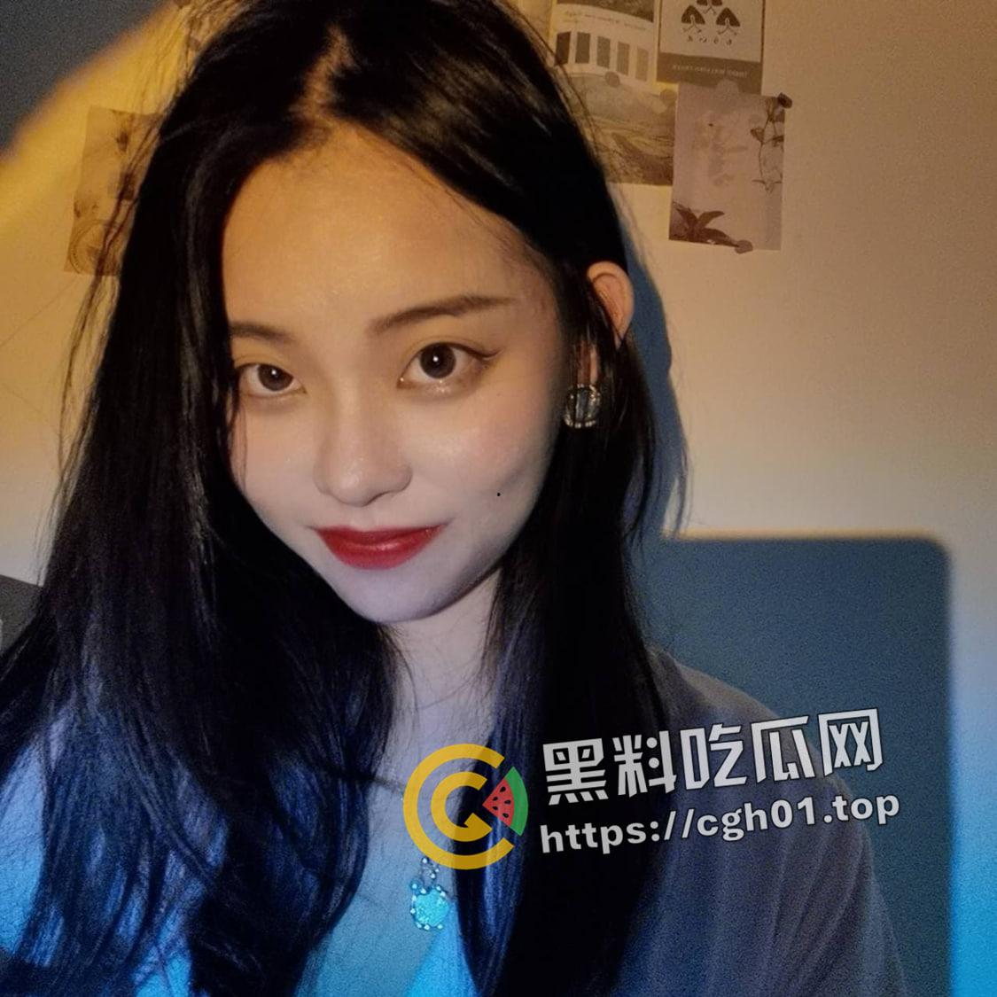 苏州乱伦瓜！亲妹妹做女友 调教成小母狗 饱满小鲍鱼里汁水真多-4