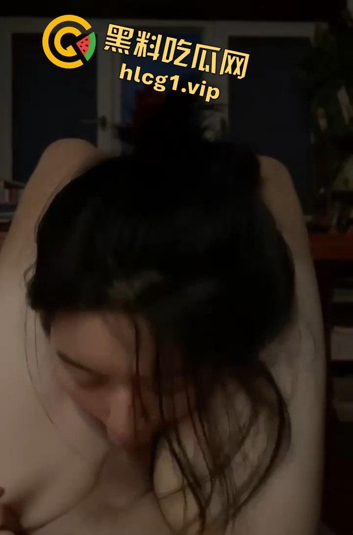 江苏新婚少妇『曹琳』孤独难耐!勾引男同事醉酒后回家啪啪!完美身材在深夜中被强力征服!-11