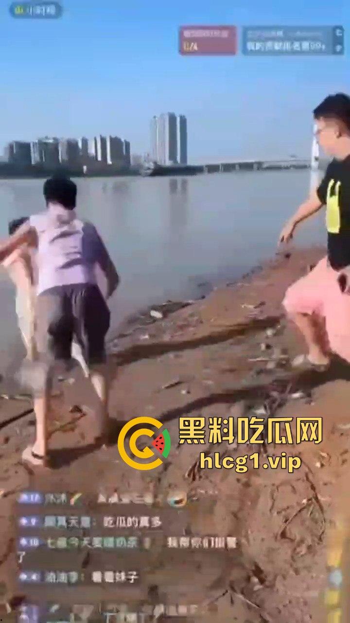 湘潭惊天骗婚案,五十岁大妈假冒身份骗婚二十岁小伙,荒唐谎言曝光,小伙被骗得团团转!-5