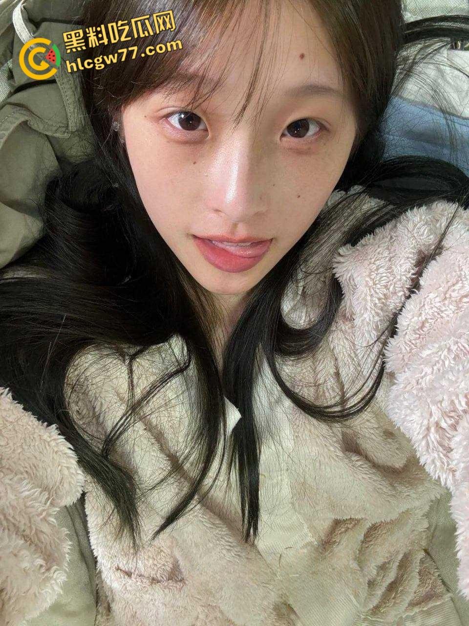 福建美术学院青春靓丽学生【刘莎莎】 金主网络调教寝室自慰 年轻的身体散发淫荡的气息!-2