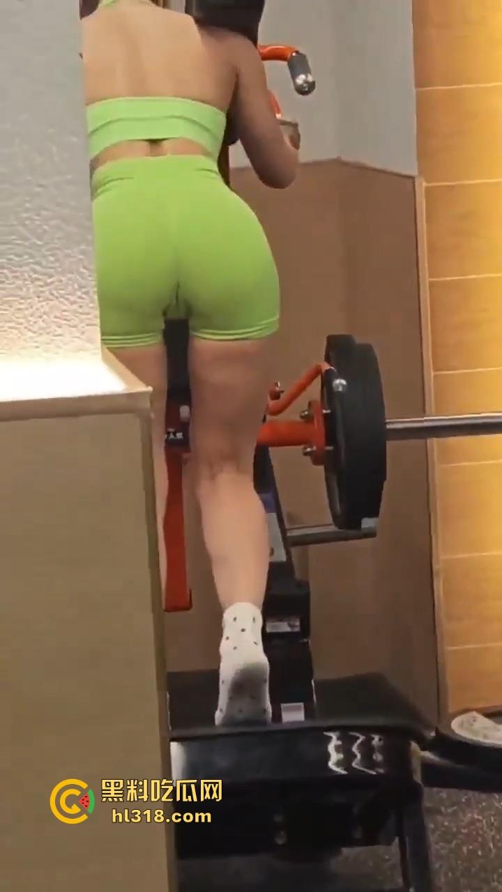 到底是谁在偷偷操这些极品健身女啊!圆挺巨乳性感肥臀,魔鬼身躯诱惑十足,简直是引入犯罪!-1