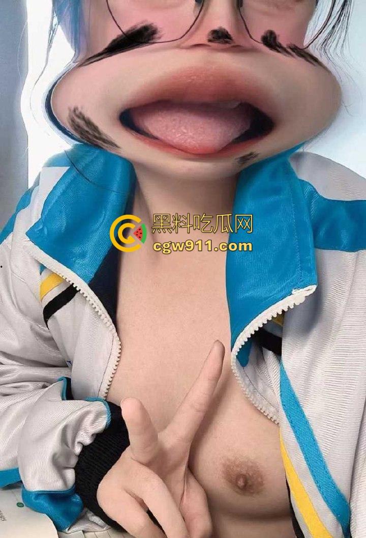 河北18岁高中女生自慰视频曝光,可爱身体被调教得一碰就出水,教室大胆自慰逼毛浓密骚水多,反差小母狗!-3