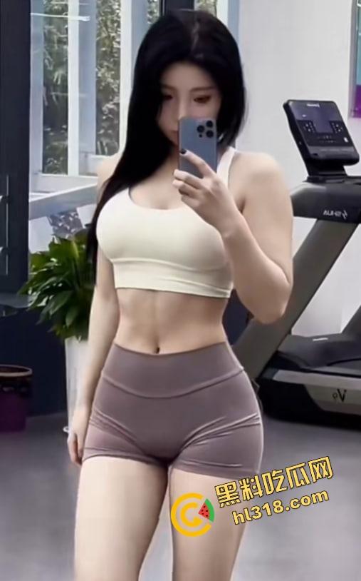 健身UP主『冰块』约炮高颜值留学生,后入蜜桃臀全程高清流出,神仙身材太犯规太顶了!-10