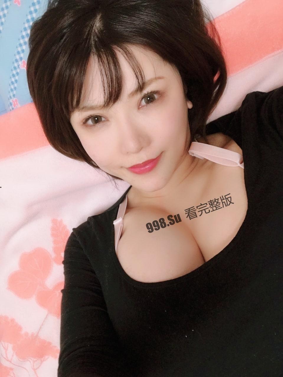 万人在线关注的Onlyfans极品乳神冲田杏梨收费会员私拍-1