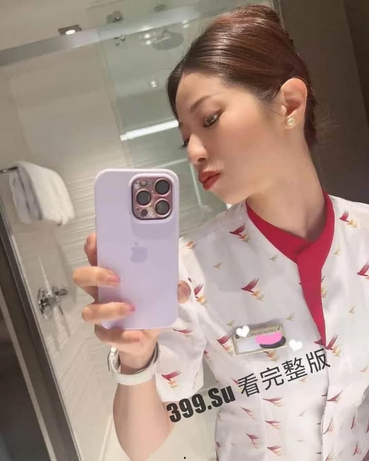 长相甜美靓丽国泰航空空姐「Netflix」被爆,上班时间认真工作接待乘客 卖力口交-3