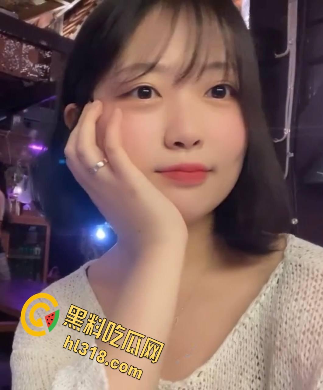 韩国极品女大学生【梨花江】,中国旅游乱情记,与多名男子激情口交,后入狂插骚逼内射 !-3