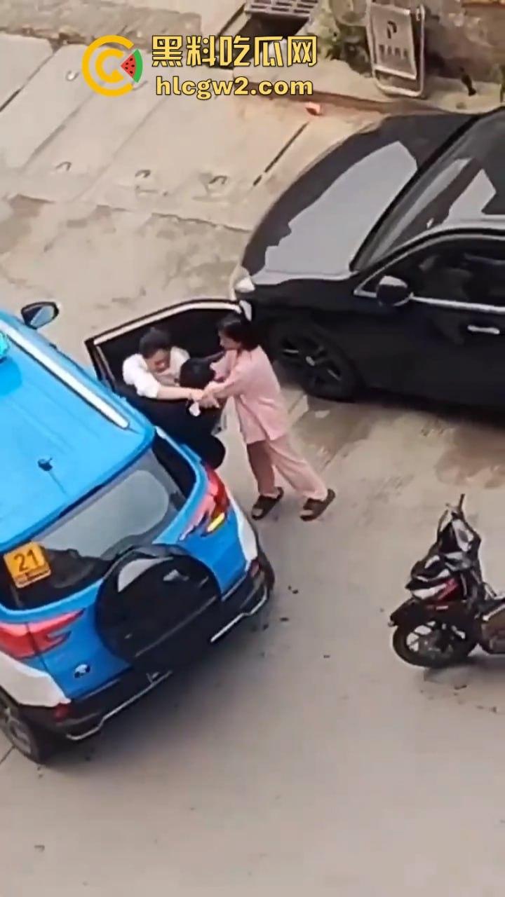 缅甸勐拉醉酒妹酒后倒贴闺蜜老公 强吻硬抱还蹭鸡 原配在一边无能狂怒-5