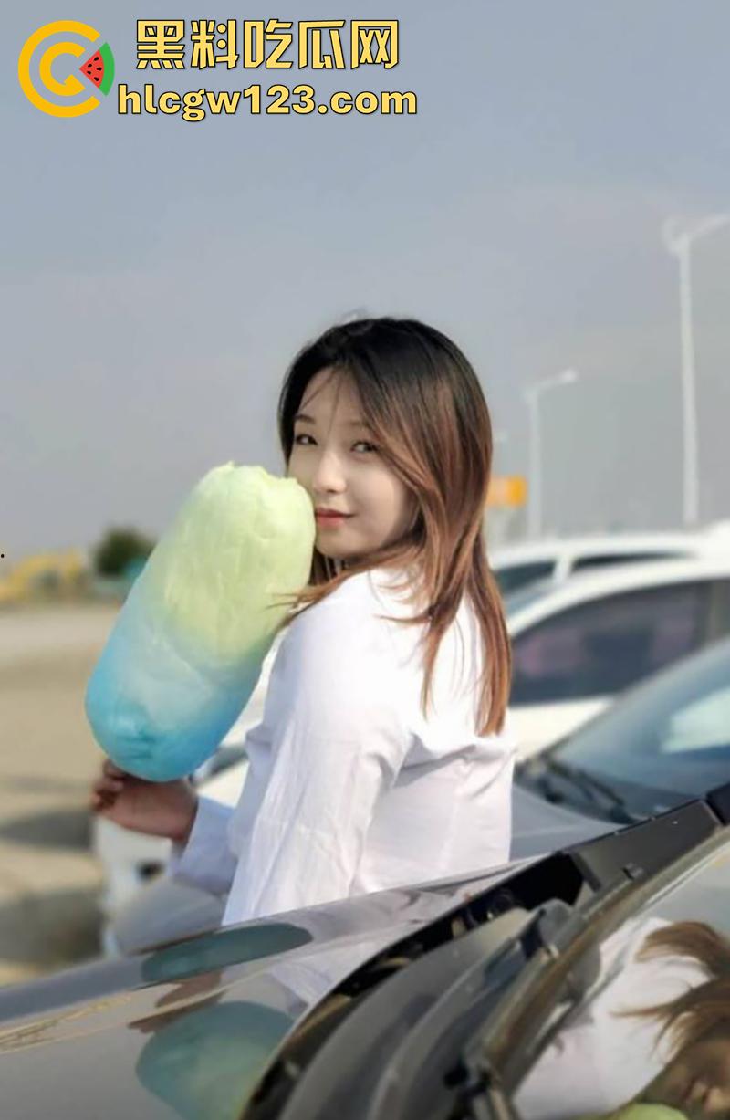 曝光长春性奴母狗【辉夜姬】，背着男友当肉便器，经常群p已千人斩，炮机狗笼喝尿滴蜡相当炸裂 ！-2