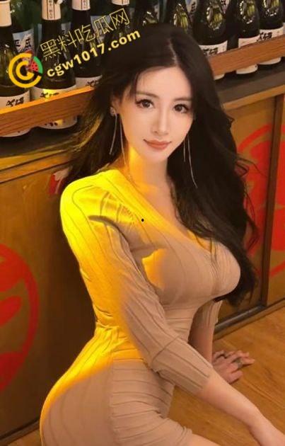 极品人妻【Sexygirl】为金主庆生:透视装迷情,美乳骚穴尽显,激情摩擦下欲望猛涨,酒吧尽显淫靡风光-1