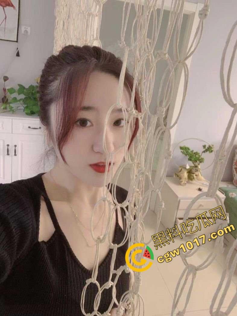 沈阳豪乳少妇【邓佳蕾】的淫荡诱惑:3P狂欢,狗绊式狂操,汁水四溅,欲仙欲死,疯狂放纵!-4