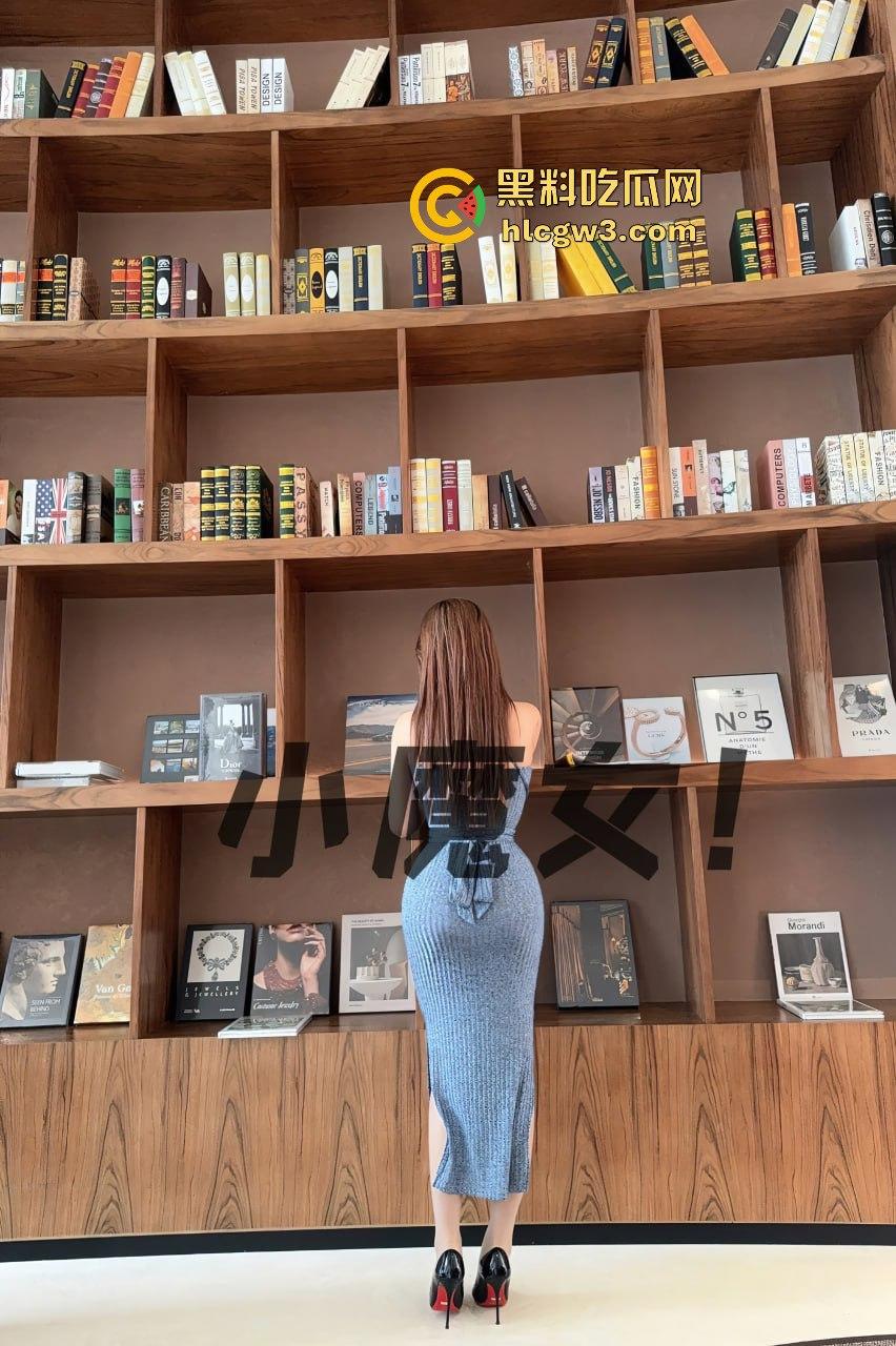 广州性感女神【小魔女】震撼出场,大长腿商务外围女,群P淫乱盛宴,富哥专属精盆!-6