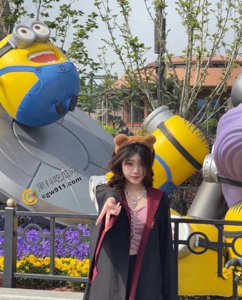 重庆校花【张颖】艳照门揭秘!露脸口交深喉,极品巨乳白嫩肌肤,痴狂滴水窄穴被大鸡巴狂插,淫荡喘息求欢-3