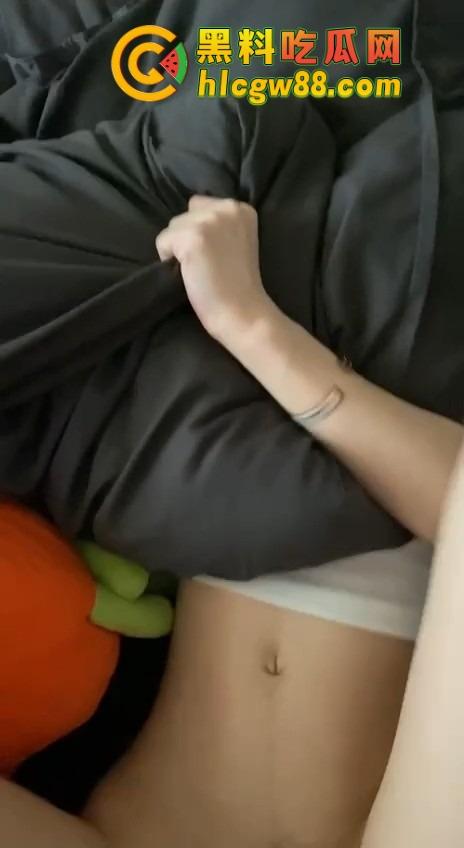 回忆总想哭『思思』是我吃她住她草她的女人,也是我这辈子最舍不得的一个人,离开后才知道什么叫错过!-9