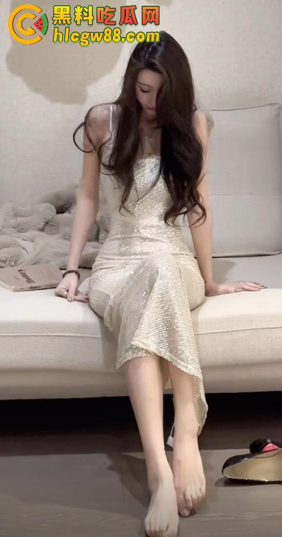 广东抖音小网红嫩模『一碗白米饭』5W拿下,175大长腿扛起来猛操,69口爆逼湿得滴水!-7