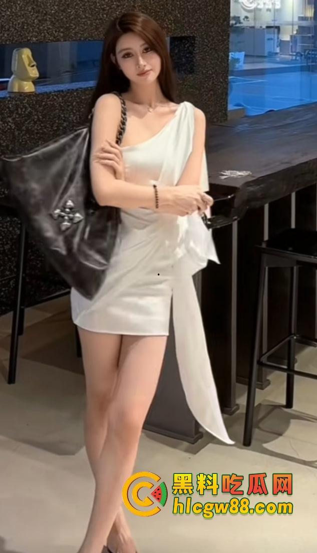 广东抖音小网红嫩模『一碗白米饭』5W拿下,175大长腿扛起来猛操,69口爆逼湿得滴水!-10