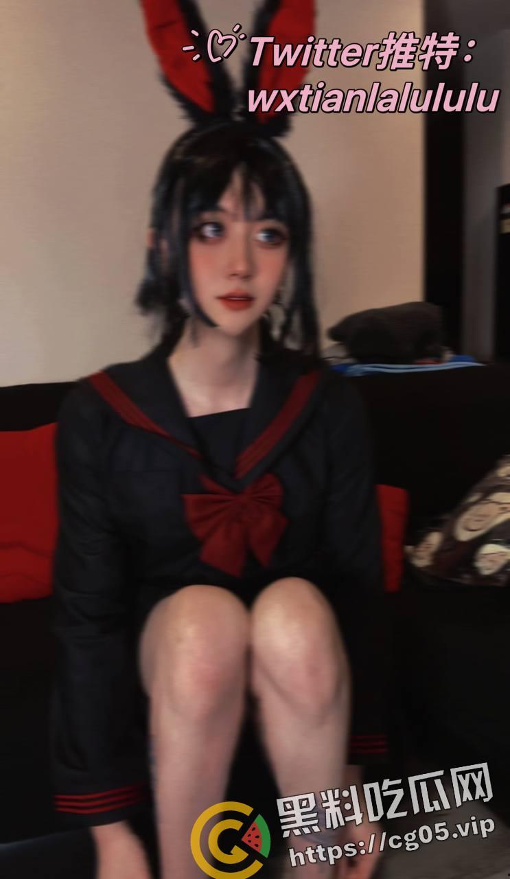 瓜友投稿!加拿大留学生【子瑜】线上装男娘卖裸照 线下做异性spa 给钱男女都能上 两头钱都赚的贱人-20