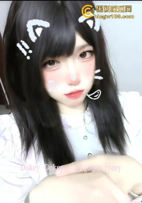 抖音20万粉cos小网红『暗黑水晶铁蛋酱』线下约炮粉丝玩制服吃鸡，各种丝袜轮番上，骚路数堪称行业指南！-3