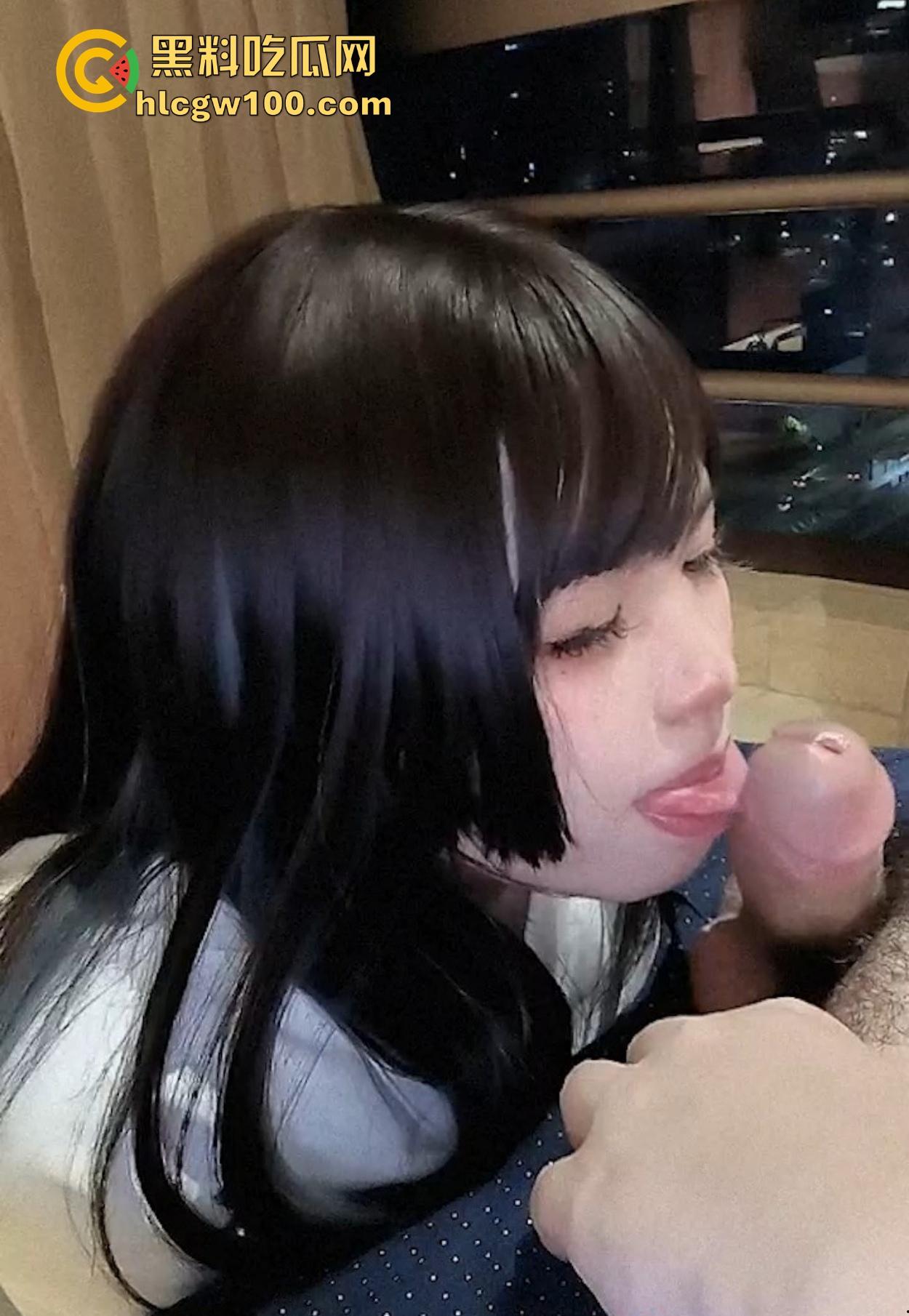 抖音20万粉cos小网红『暗黑水晶铁蛋酱』线下约炮粉丝玩制服吃鸡，各种丝袜轮番上，骚路数堪称行业指南！-15