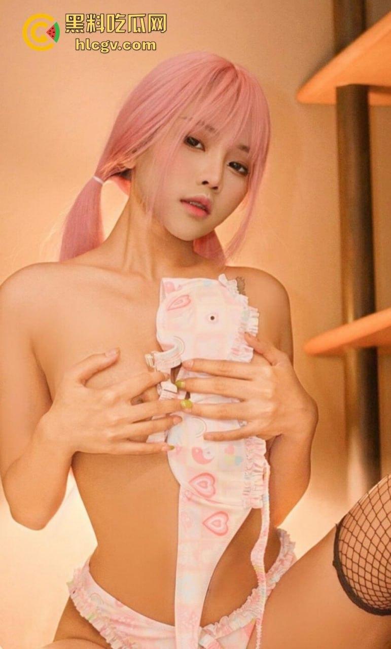 泰日混血【Meowji】!童颜巨乳的她OF大尺度私拍流出,全套技艺娴熟,被称为行走的诱惑精灵!-7