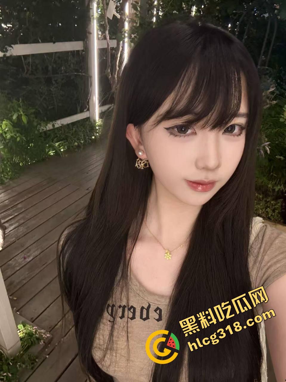 哺乳期骚娘们干起来才叫带劲,奶子又大又软,边插边薅奶头奶水猛喷,操完还得吸两口真他妈解渴!-2