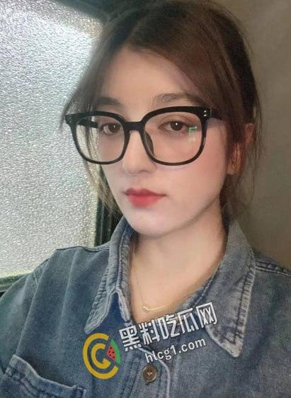 新疆出差认识的哈萨克族学生妹 比混血儿还带劲的少数民族 聊了几天主动提出要约 那肯定要好好满足她!-1