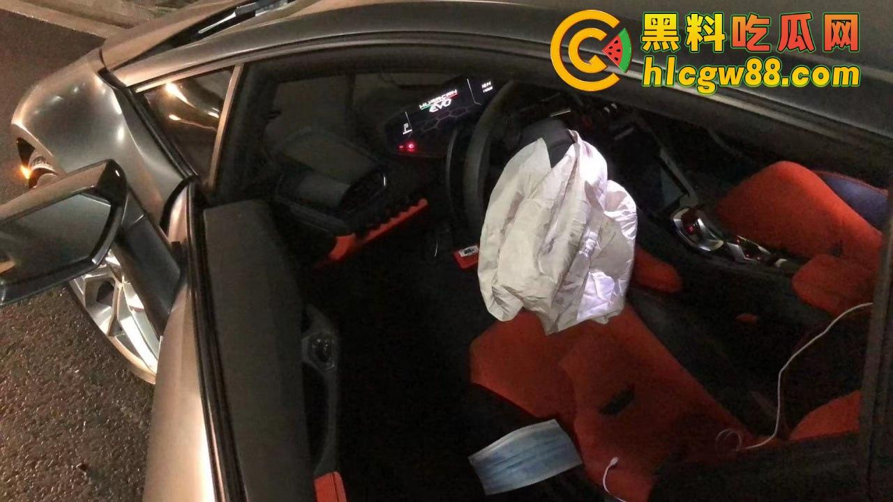 上海装逼狗租小牛隧道飙车炸场,下雨天装逼被雷劈爽翻天,谁瞅他不笑死这傻屌!-5