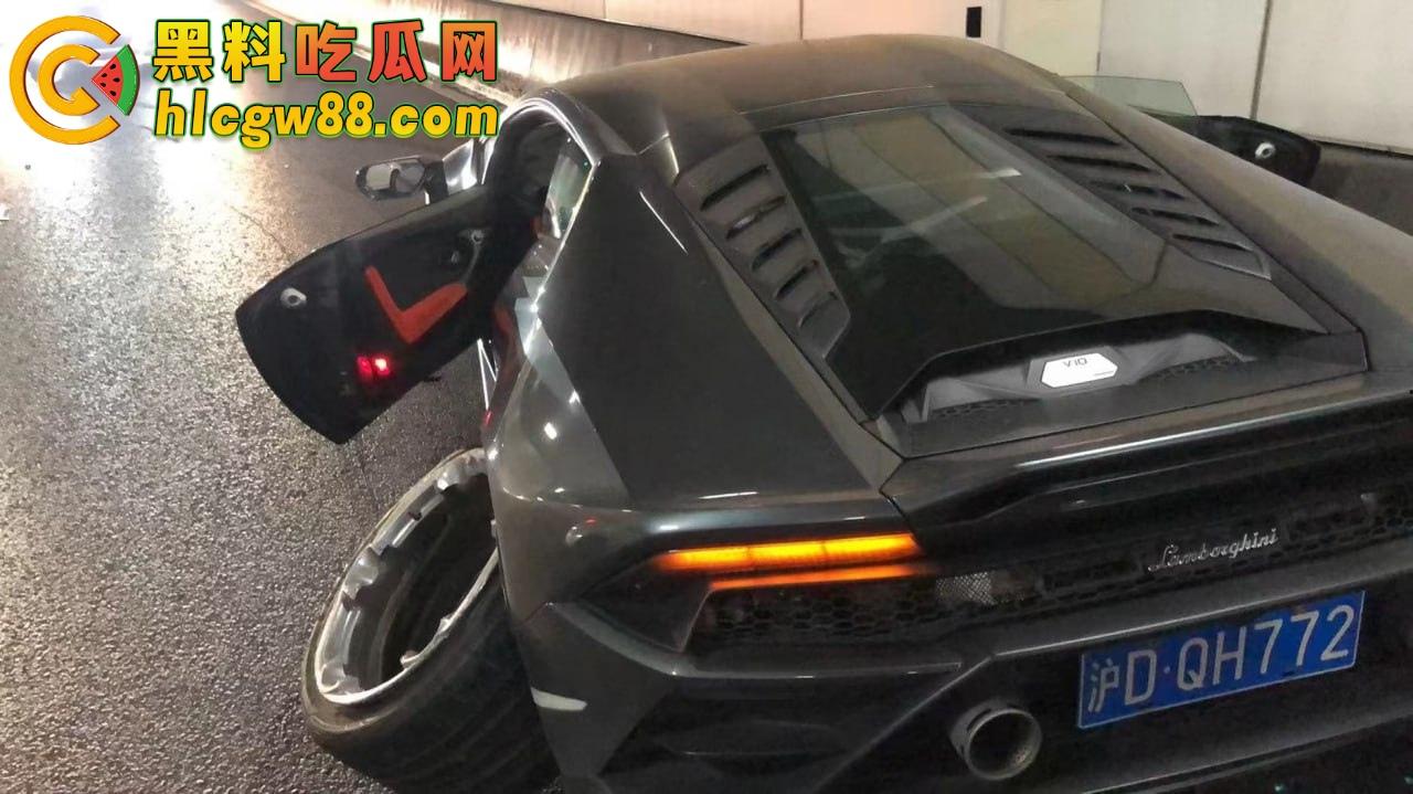 上海装逼狗租小牛隧道飙车炸场,下雨天装逼被雷劈爽翻天,谁瞅他不笑死这傻屌!-7