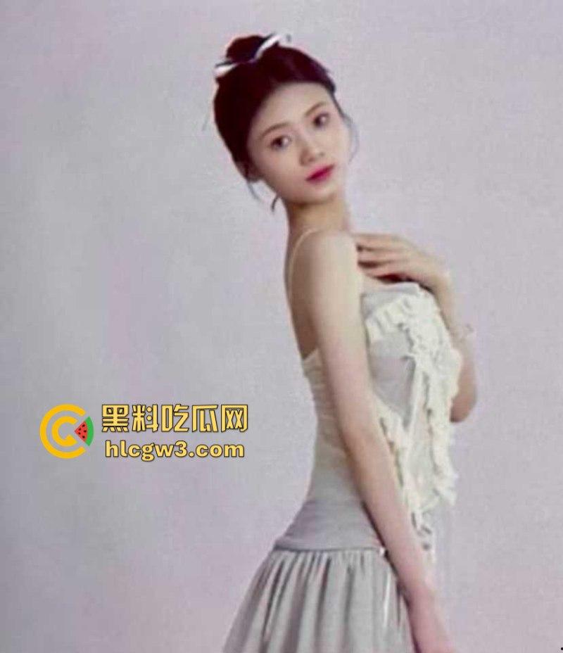 21岁模特级绝品前女友【蔡玲】被渣男泄密裸聊视频 还是一位喜欢吃鸡操逼的反差母狗!-2