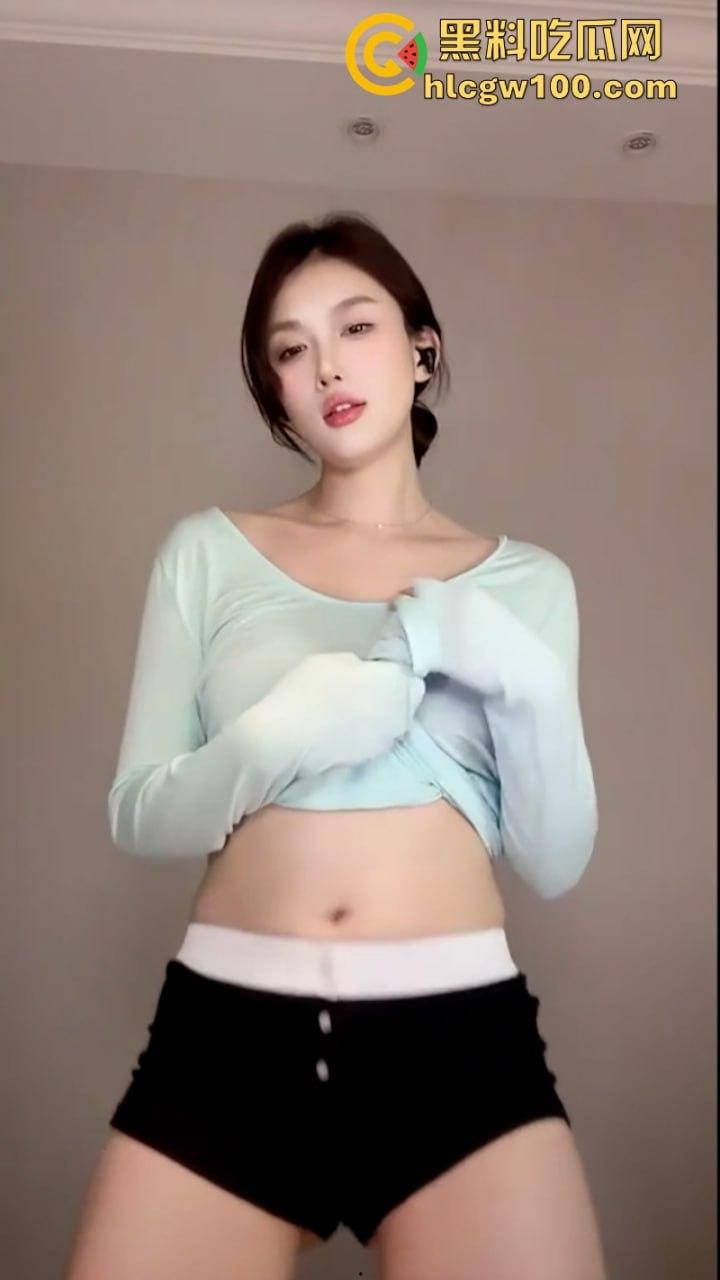 快手高颜值网红【大乔不可】密码房擦边热舞视频泄密 制服诱惑淫荡肉体太赞了-2