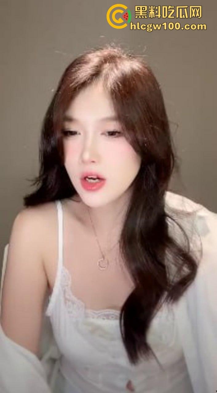 快手高颜值网红【大乔不可】密码房擦边热舞视频泄密 制服诱惑淫荡肉体太赞了-4