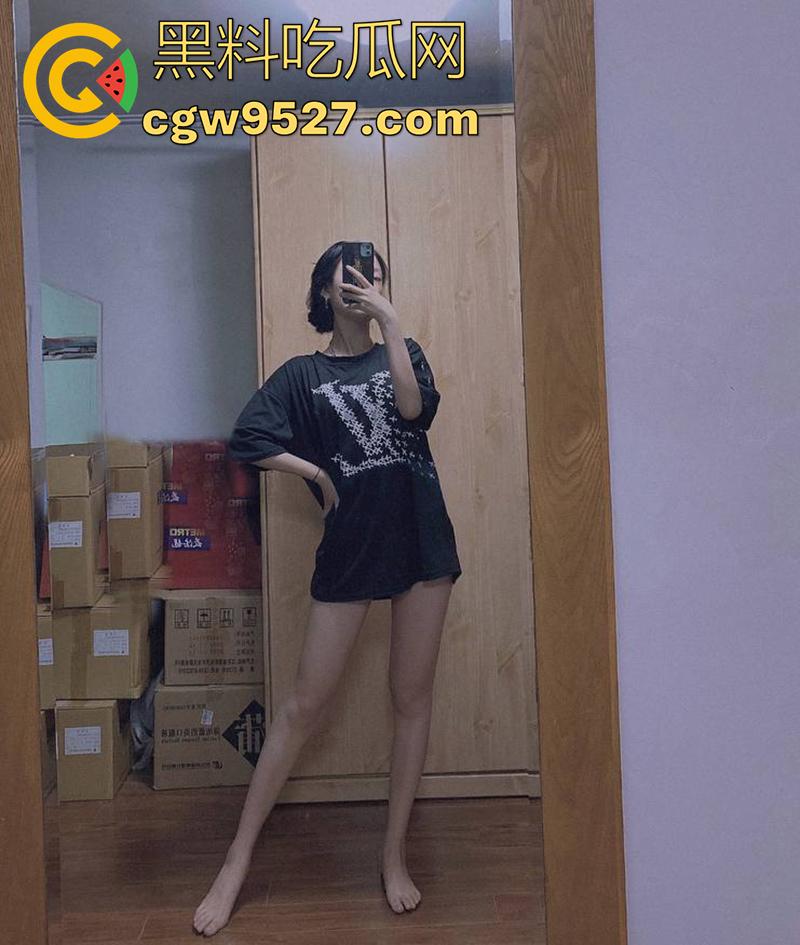 潍坊学院甜美女神【王媛媛】,乖巧的圆脸学生妹,长得很像某个明星,又嫩又听话,被男友狠狠拿捏调教!-3