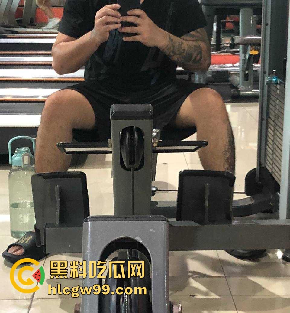 江西鹰潭【徐魏林】当初因颜值跟人走现又因为对方穷求复合,前男友无情曝光不良视频,你别说奶子真大!-11