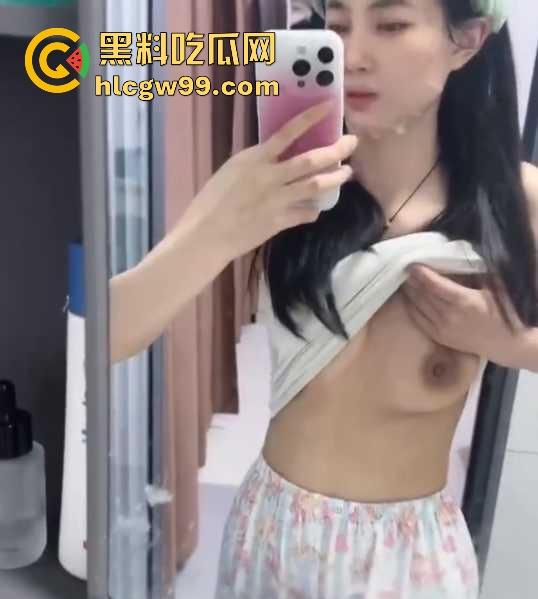 江西鹰潭【徐魏林】当初因颜值跟人走现又因为对方穷求复合,前男友无情曝光不良视频,你别说奶子真大!-12