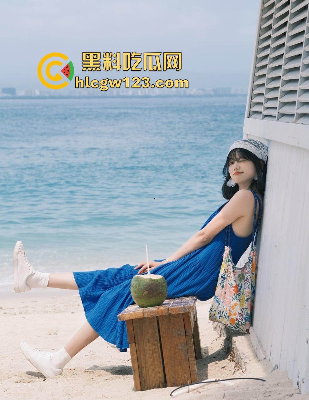 饥渴哥海边发情 与老婆水中调情疯狂扣逼 哥们是要打海炮吗?-1