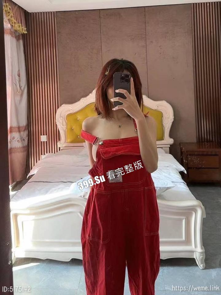 抖音200万粉 #VC #vickyyyii 舞蹈区搞笑博主的微密圈付费内容 没想到抖音里经常出现家人 也抵不住金钱的诱惑开始卖骚了-7