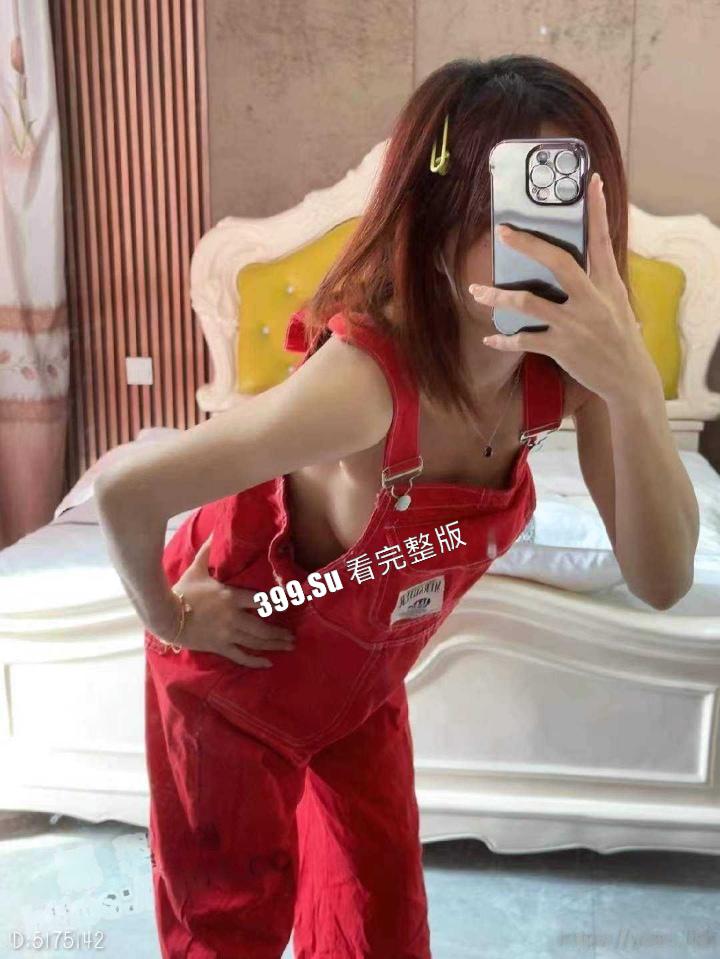 抖音200万粉 #VC #vickyyyii 舞蹈区搞笑博主的微密圈付费内容 没想到抖音里经常出现家人 也抵不住金钱的诱惑开始卖骚了-12