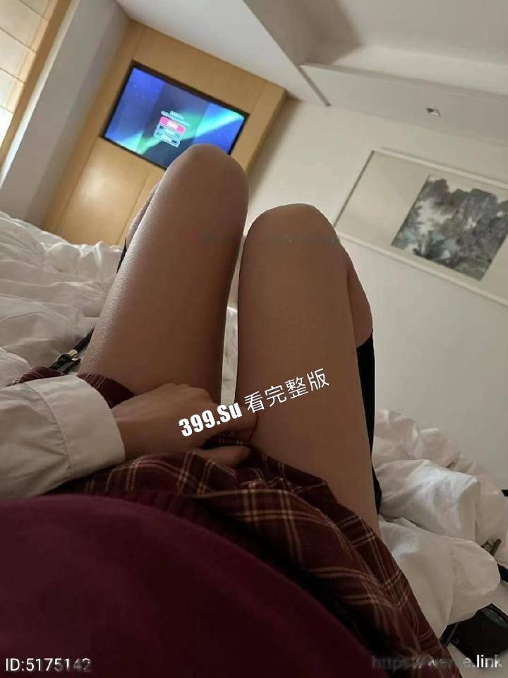 抖音200万粉 #VC #vickyyyii 舞蹈区搞笑博主的微密圈付费内容 没想到抖音里经常出现家人 也抵不住金钱的诱惑开始卖骚了-22