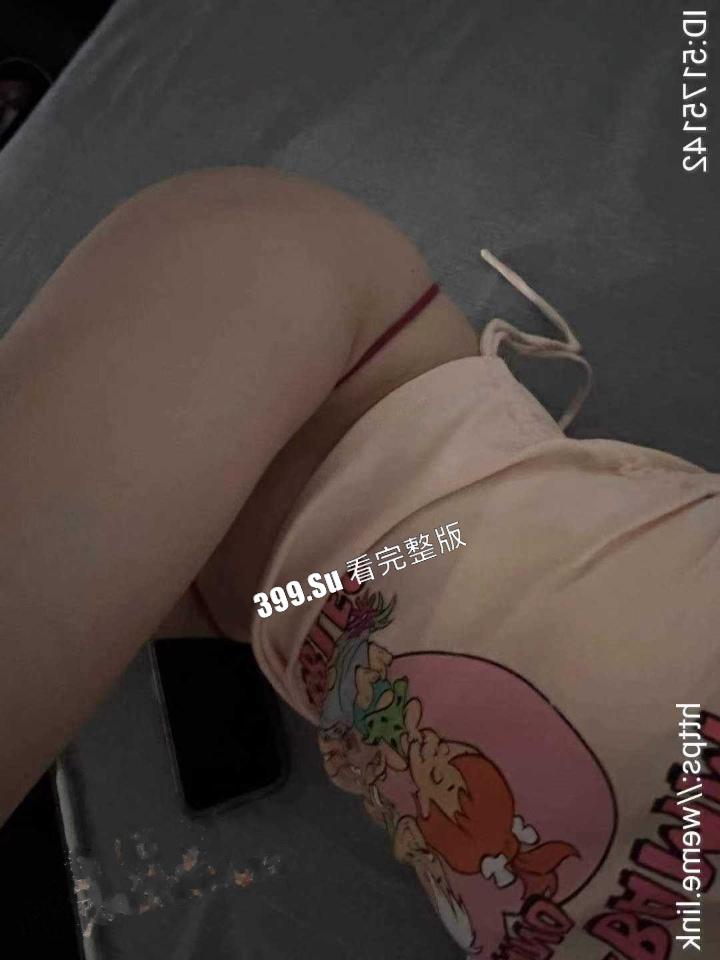 抖音200万粉 #VC #vickyyyii 舞蹈区搞笑博主的微密圈付费内容 没想到抖音里经常出现家人 也抵不住金钱的诱惑开始卖骚了-27