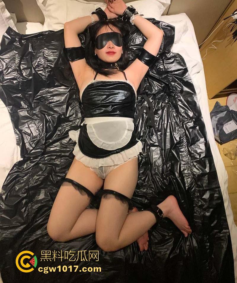 浙江工商学院风骚尤物【李雯雯】翘臀高撅,粉嫩紧穴迎接男友无套巨根,直捣深处猛烈抽插,OL白领床上尽显淫荡!-5